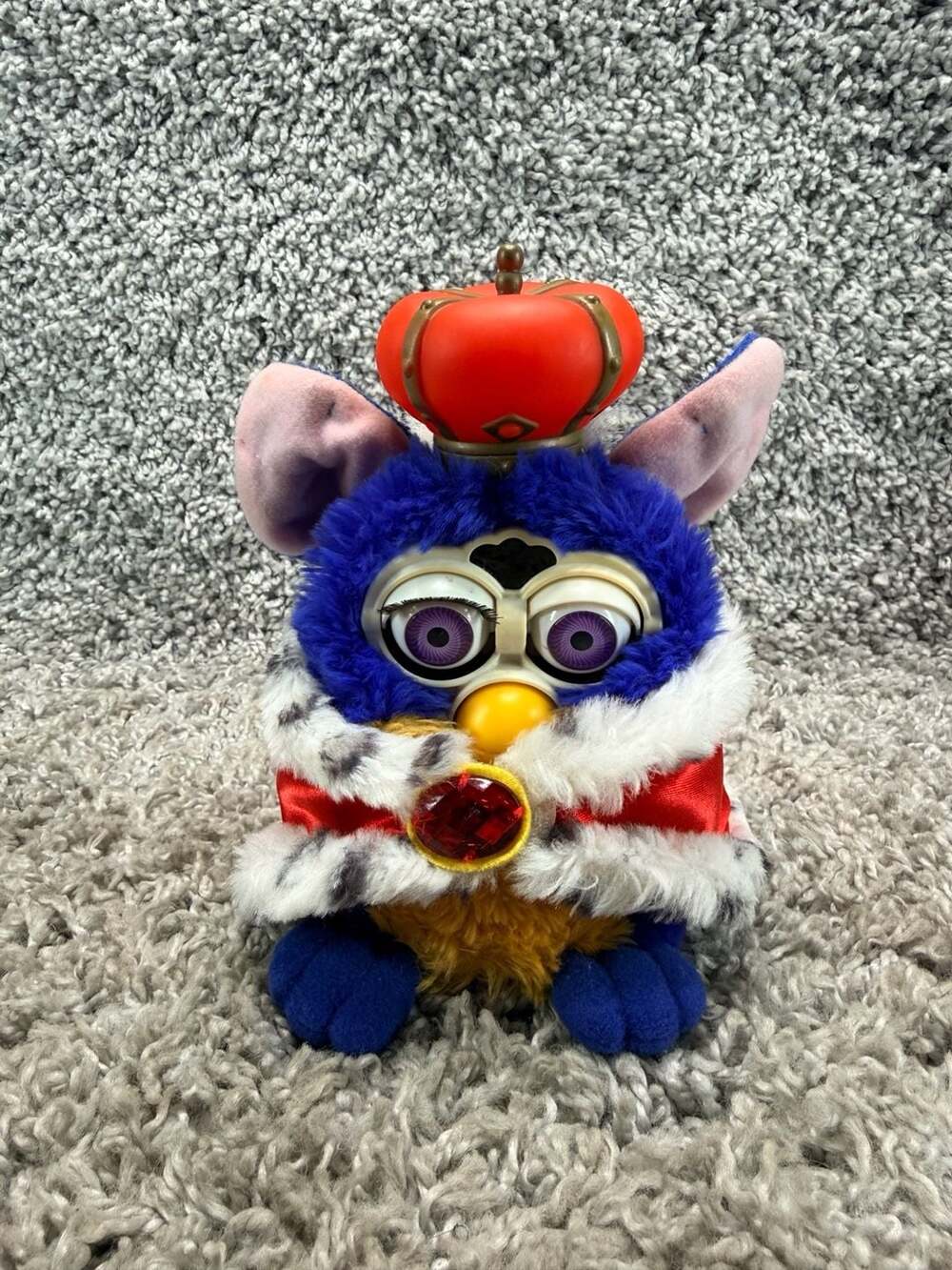 Tiger Electronics 1999 Royal Furby Special Limited Edition with Crown and Cape